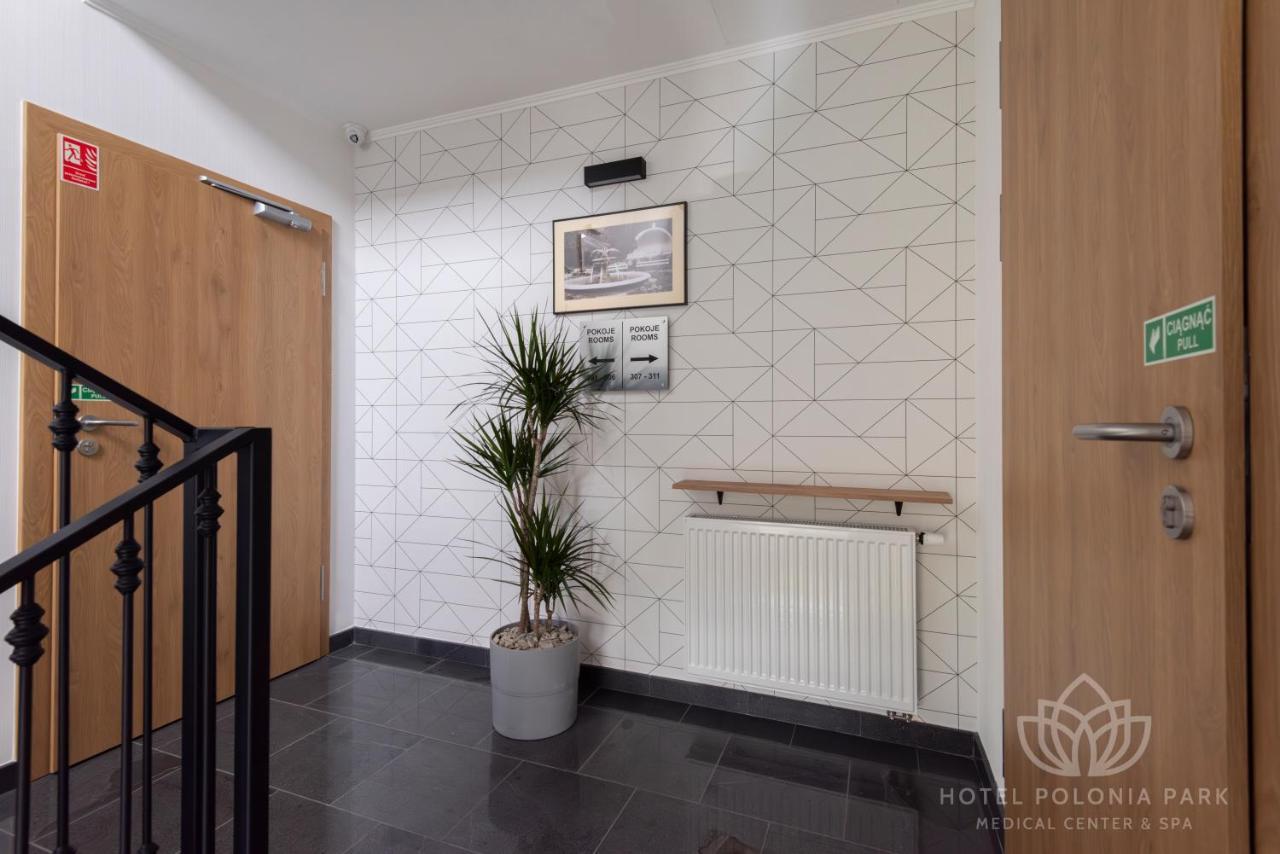 Hotel Polonia Park Medical Center & Spa ブスコ・ズドロイ エクステリア 写真
