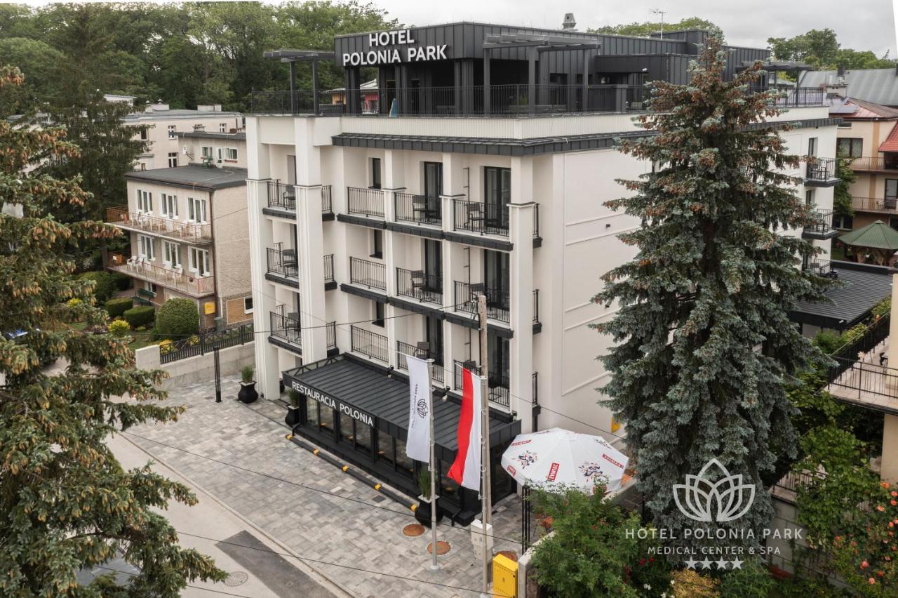 Hotel Polonia Park Medical Center & Spa ブスコ・ズドロイ エクステリア 写真