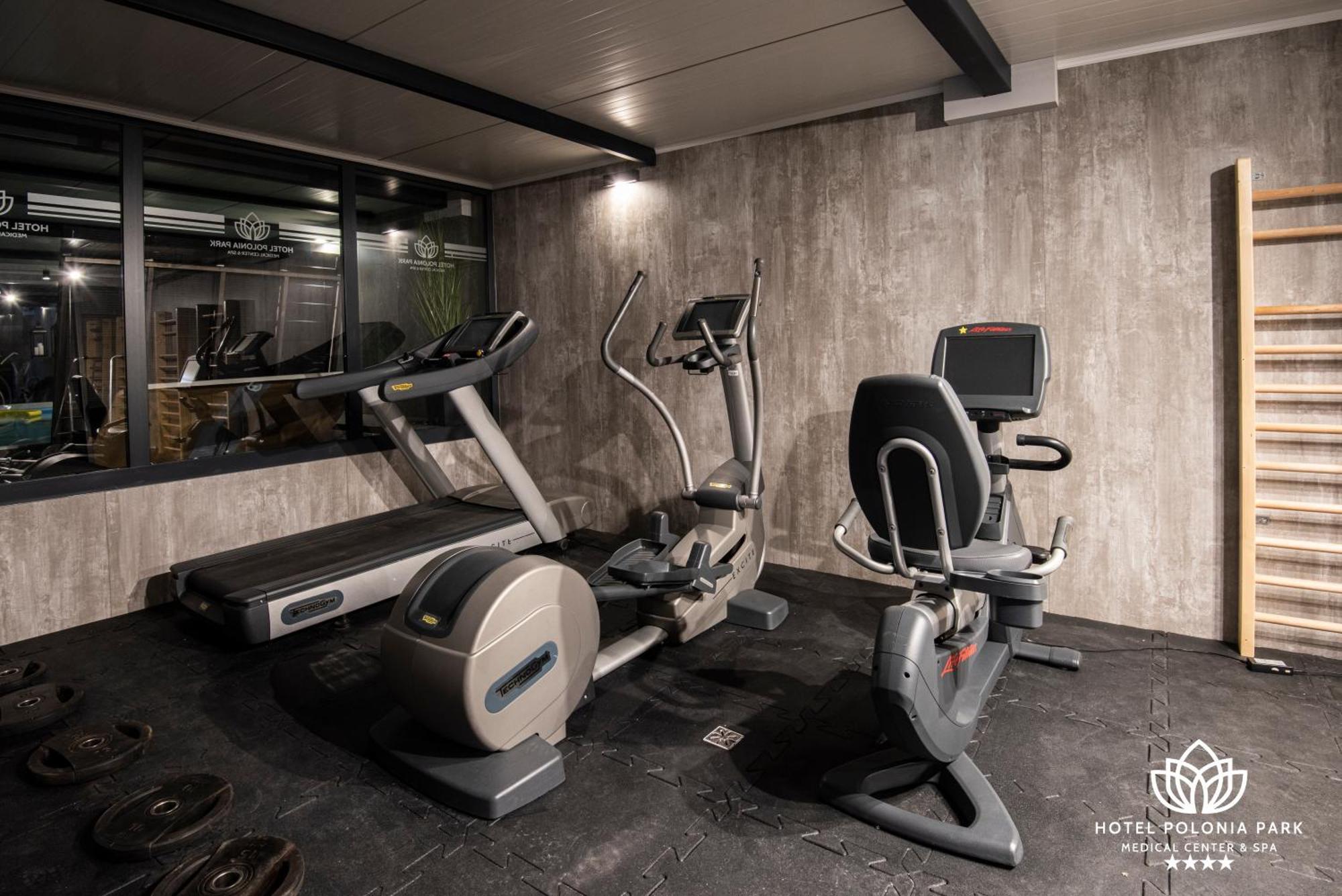 Hotel Polonia Park Medical Center & Spa ブスコ・ズドロイ エクステリア 写真